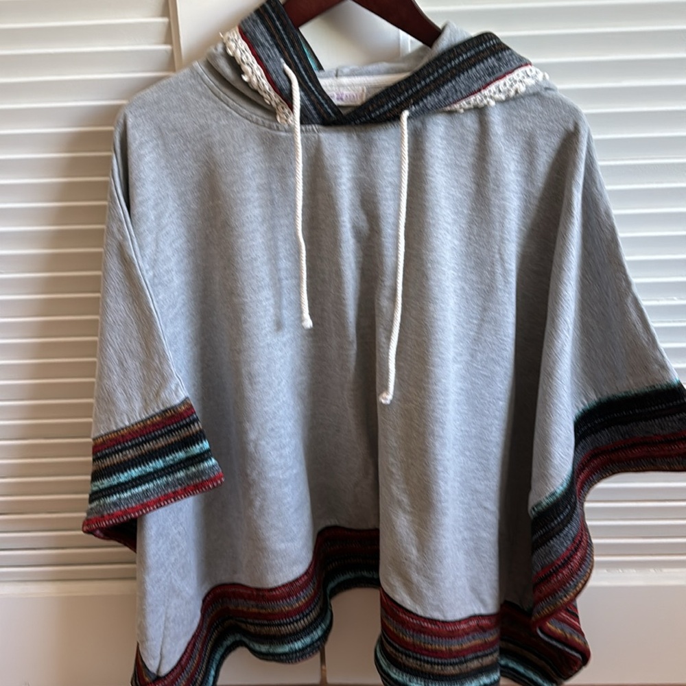 Altar’d State Boho Hooded Poncho Shrug One Size
